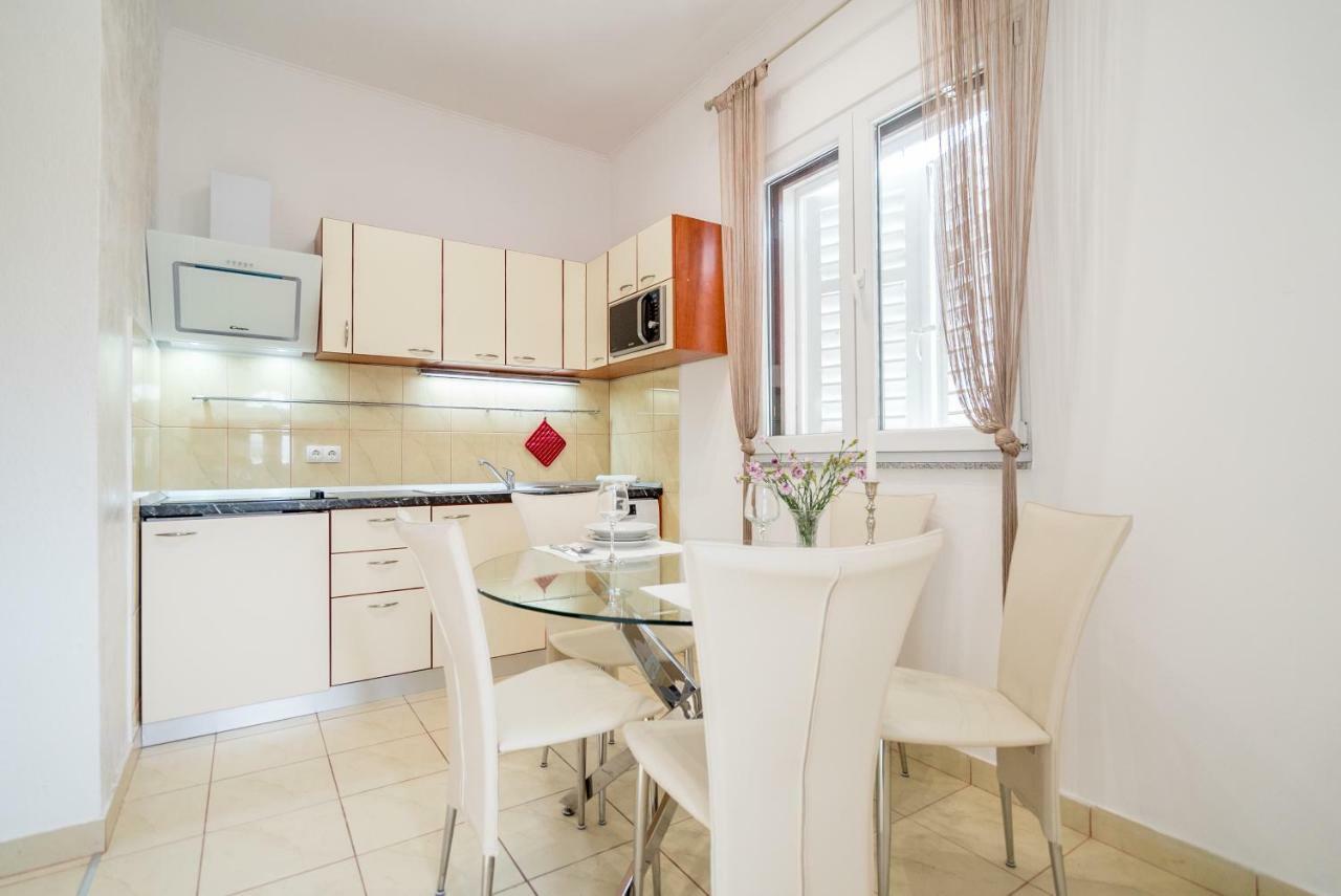 Adam Apartments Stobreč Kültér fotó