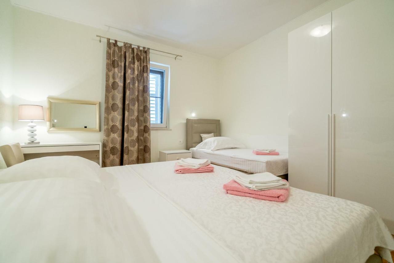 Adam Apartments Stobreč Kültér fotó